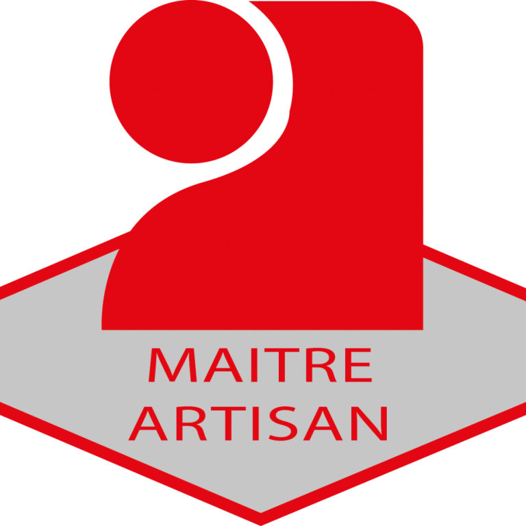 Artisan couvreur Nîmes travaux de réfection de toiture par un maître artisan 