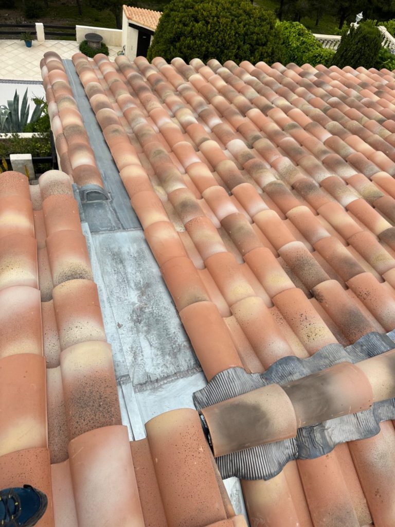 Travaux de réfection de toiture à Nîmes 